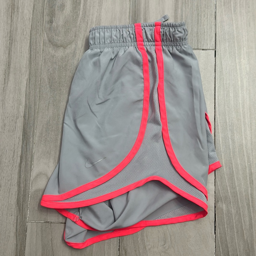 Nike Grey/Pink Dry Fit Shorts!!🩶💗